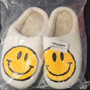 Cozy White Smiley Face Slippers